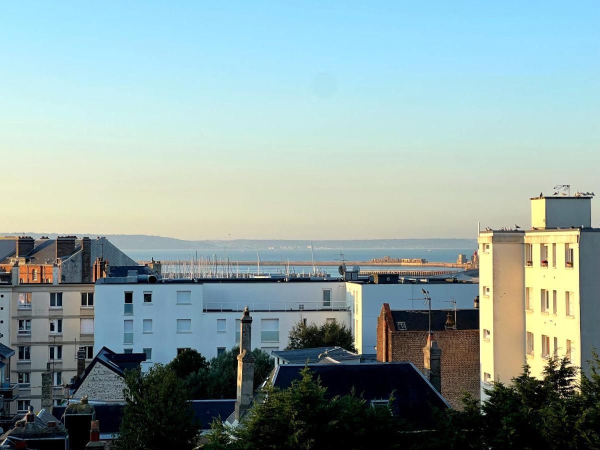 Le Petit Nid Perche Sous Les Toits, Vue Mer Le Havre Exterior foto