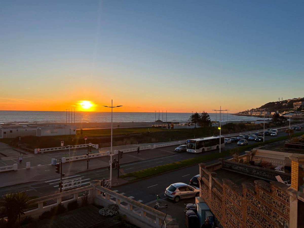Le Petit Nid Perche Sous Les Toits, Vue Mer Le Havre Exterior foto